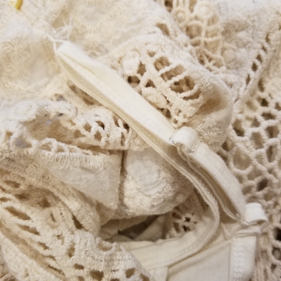 Democracy Boho Style Women's Embroidered Top - Picture 3 of 9